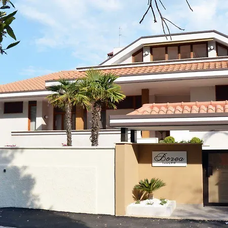 Borea Luxury 4*